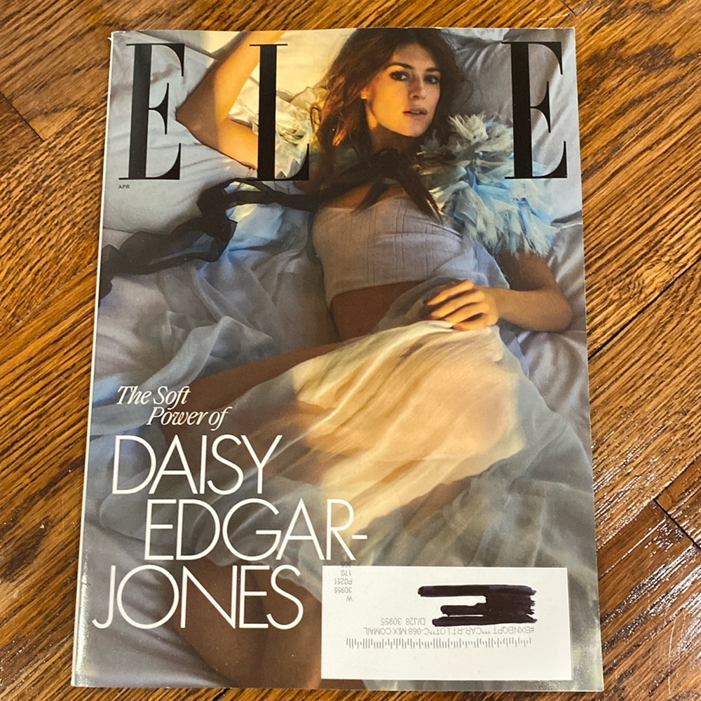 Elle Magazine - April 2025 - Daisy Edgar Jones - NEVER READ!   fashion magazines